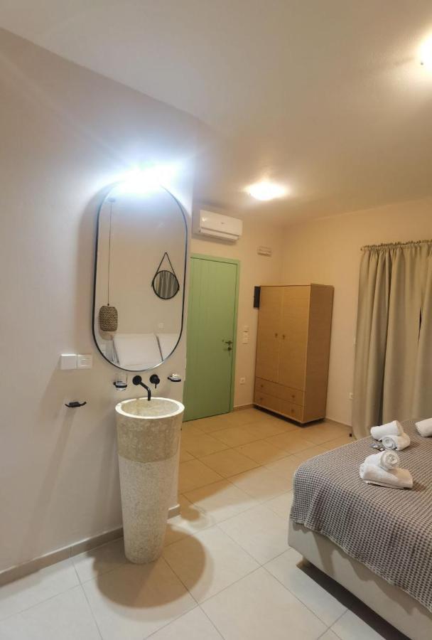 Noon Beyond Accommodation Pollonia Exterior foto